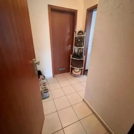 דירה Complete Peacefully Situated Near The Airport *