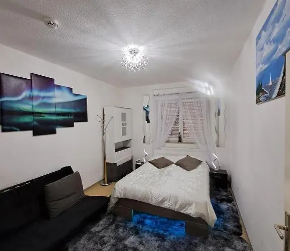 Complete Peacefully Situated Near The Airport Appartement Neurenberg